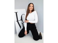 Dámské černé džíny model 22260598 s vysokým pasem a zeleným opaskem - Kesi 1