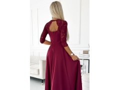AMBER Elegantní dlouhé dámské maxi šaty ve vínové bordó barvě s krajkovým výstřihem model 19047931 - numoco 8
