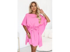 SOFIA Růžové šaty s&nbsp;motivem a&nbsp;vázáním v&nbsp;pase – cukrově růžové model 22269164 - numoco 6