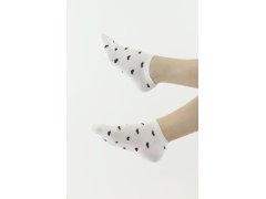 Dámské kotníkové ponožky CSD240-036 bílé s černými srdíčky - Moraj