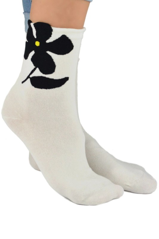 Dámské ponožky model 19060572 W01 - Noviti - Doplňky čepice, rukavice a šály