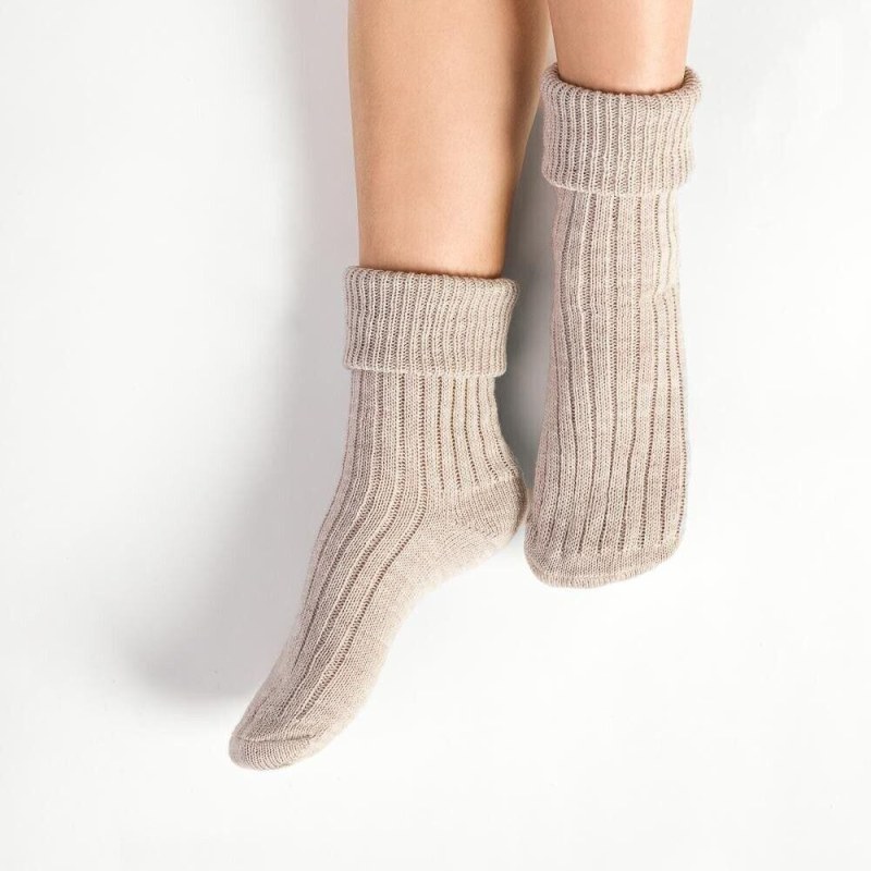 Pletené ponožky na spaní 067 béžové s vlnou - Doplňky čepice, rukavice a šály
