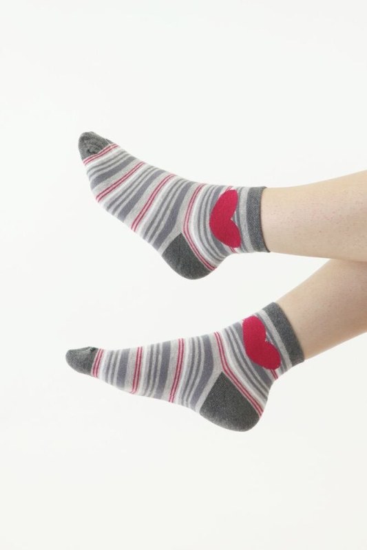 Dámské ponožky 113 šedé s pruhy - Doplňky čepice, rukavice a šály