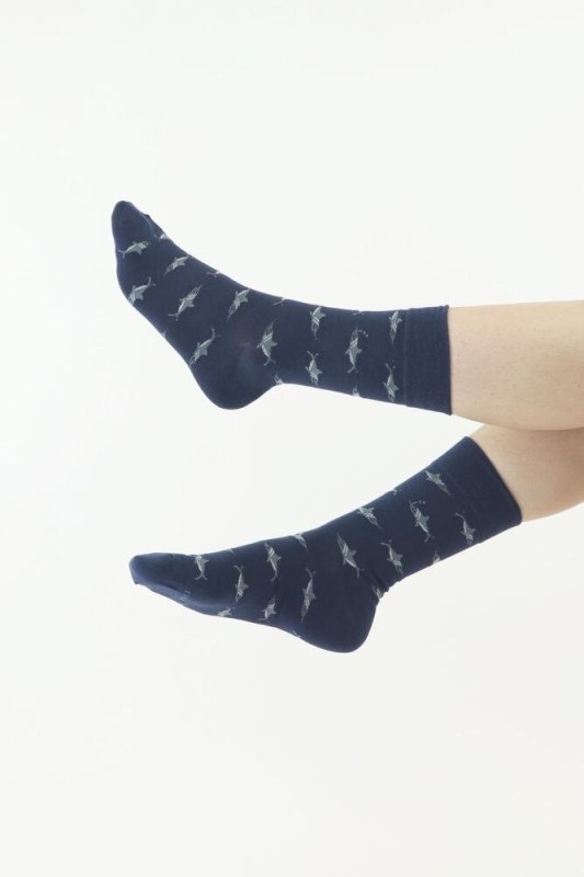 Veselé ponožky 17 modré se žraloky - Doplňky čepice, rukavice a šály