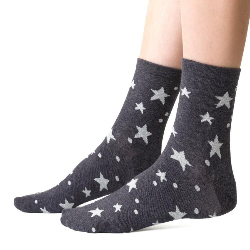 Veselé ponožky Star model 18703760 šedé - Steven - Doplňky čepice, rukavice a šály