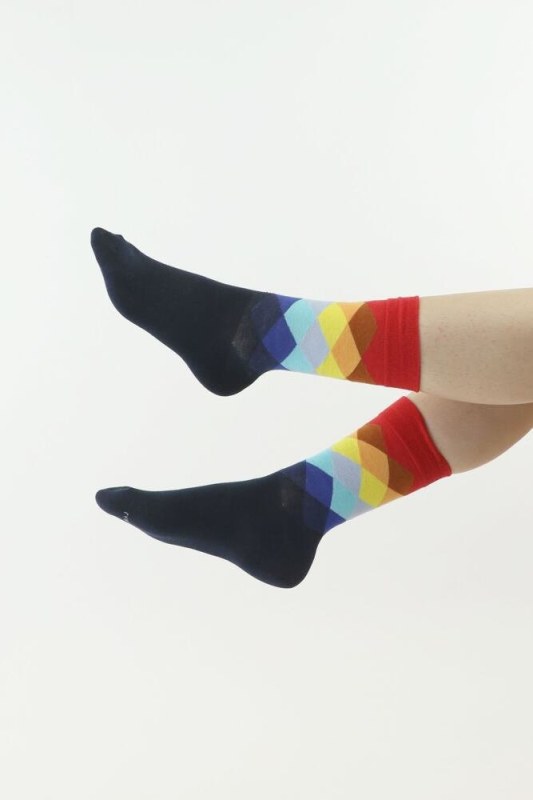 Elegantní ponožky model 18399898 - Moraj - Doplňky čepice, rukavice a šály