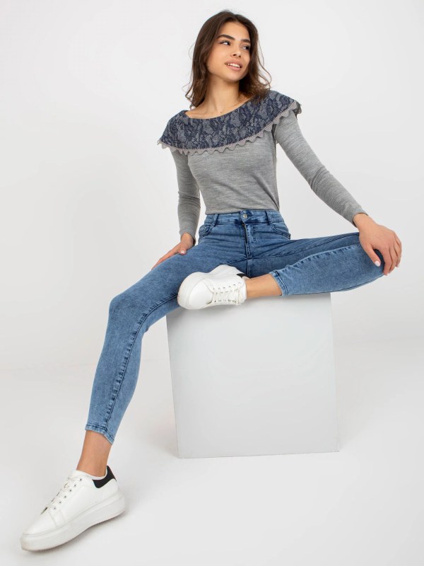 Dámské džínové kalhoty NM SP model 20091026 Světle jeans modrá - FPrice - Doplňky čepice, rukavice a&nbsp;šály