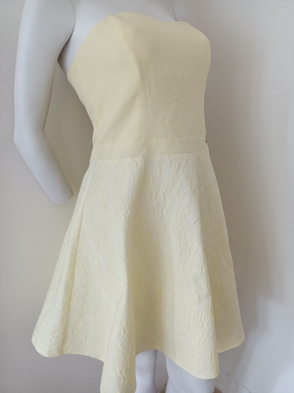 Dámské šaty světle žluté model 18885185 - Nuance - Dámské saka