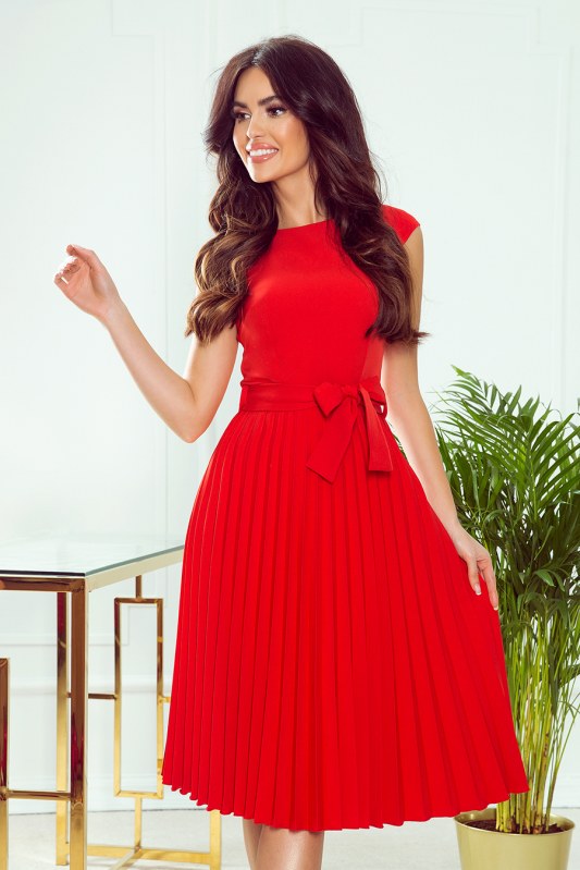 LILA Červené dámské plisované šaty s krátkými rukávy model 8714419 LILA - numoco - Dámské saka