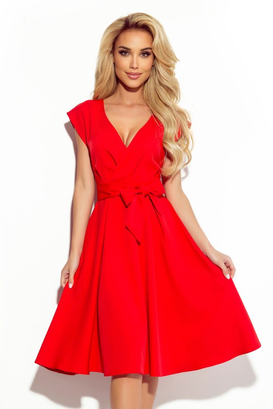 Červené rozšířené dámské šaty s přeloženým obálkovým výstřihem model 17388029 - numoco - Dámské saka