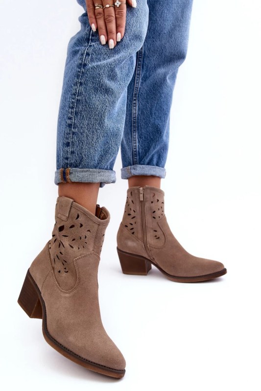 Boty na podpatku model 20646529 hnědé Step in style - Inello - spodní prádlo body
