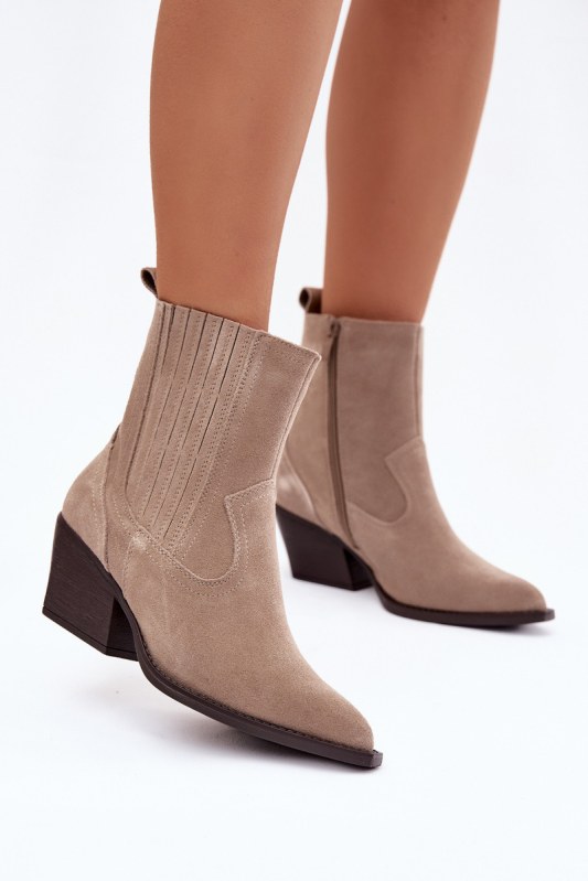 Dámské kotníkové boty na podpatku Béžová Shoes model 21874682 - IDEAL SHOES - Dámské spodní prádlo kalhotky