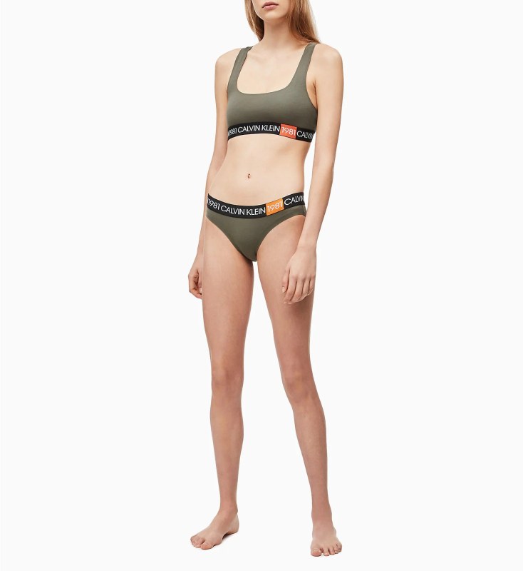Sportovní podprsenka model 8049251 khaki - Calvin Klein - Doplňky čepice, rukavice a&nbsp;šály