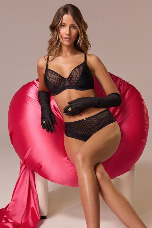 Dámská podprsenka model 21140221 Maxi 2103 Černá - Ava