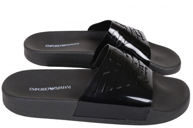 Pantofle model 7456201 černá - Emporio Armani - Doplňky čepice, rukavice a šály