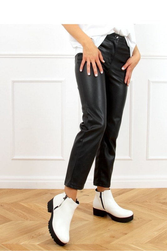 Dámské kotníkové boty model 16155150 - Inello - Doplňky čepice, rukavice a šály