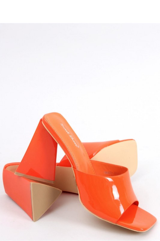 Dámské pantofle / na podpatku Oranžová model 18837909 - SWEET SHOES - Doplňky čepice, rukavice a šály