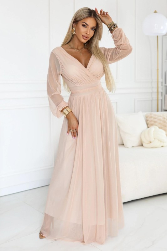 model 22175035 Dlouhé maxi šaty s&nbsp;tylovými rukávy a&nbsp;obálkovým výstřihem broskvová barva - numoco basic - Doplňky čepice, rukavice a&nbsp;šály